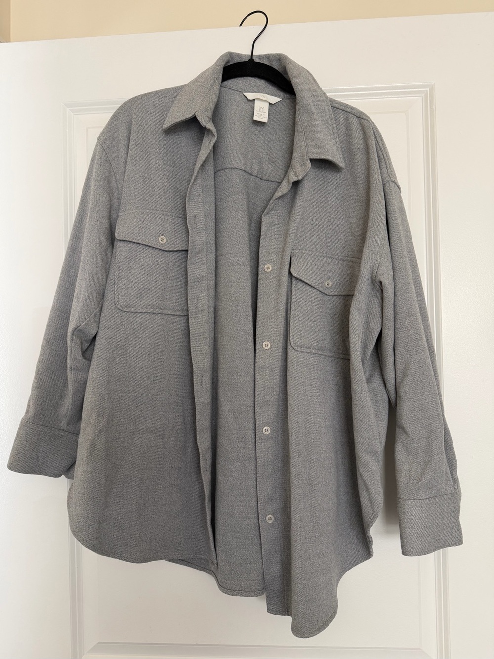 Women’s Gray Button-Up Shirt Jacket